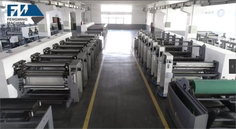 Maszyna do druku flexo typu rękaw z automatycznym systemem załadunku i rozładunku
