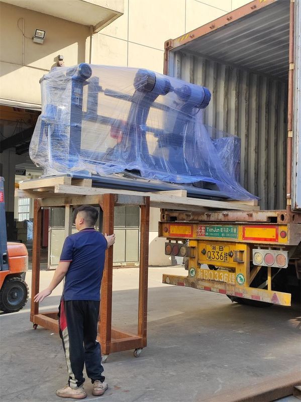 Maszyna do druku flexopapierowego z 4 kolorami i rolką z siecią o średnicy 100 mm