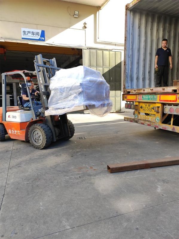 Maszyna do druku flexopapierowego z 4 kolorami i rolką z siecią o średnicy 100 mm