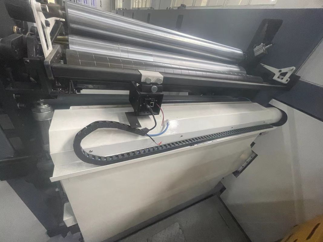 Maszyna do druku UV Servo Flexo 1350mm Puchary papierowe z rolką do rolki Nowa kondycja Drukarka do druku kart