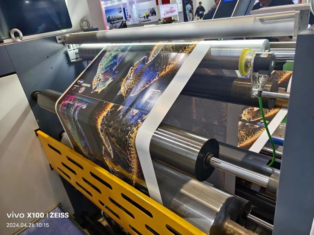 Maszyna do druku flexo typu rękaw z automatycznym sterownikiem hamulca proszku magnetycznego