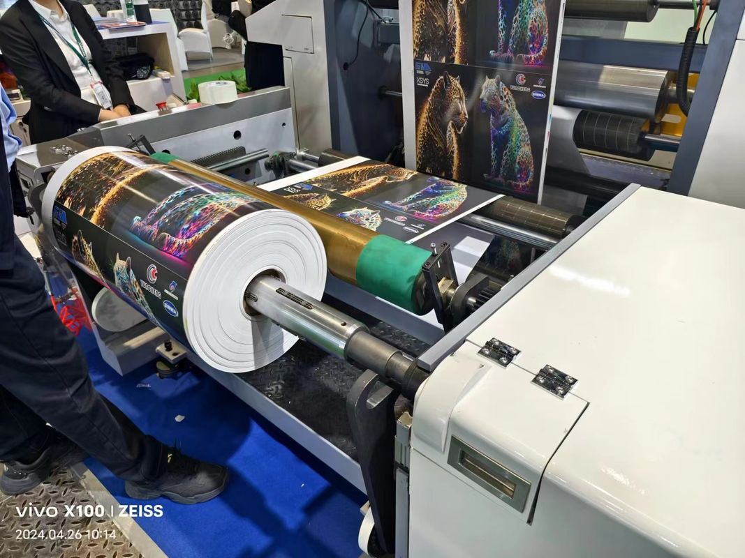 Maszyna do druku flexo z rękawem papierowym i pudełkowym z maksymalną szerokością druku 630 mm