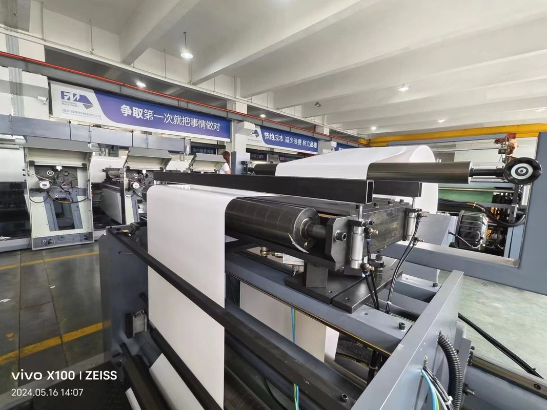 Maszyna do drukowania flexo typu z rękawem sterowanym przez PLC o maksymalnej szerokości druku 1000 mm
