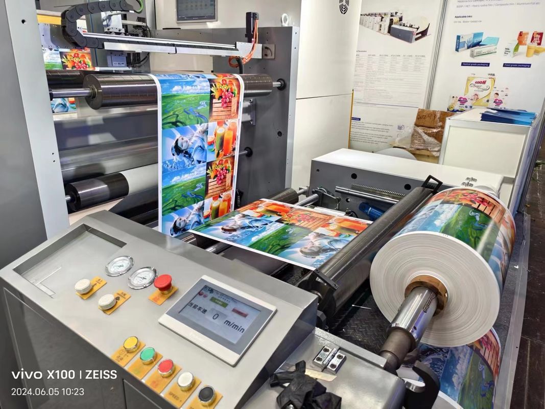 Maszyna do druku Flexo z rękawem do papierowej torebki kartonowej Pakiet 1000 mm Szerokość sterowanie PLC 150m/min Prędkość