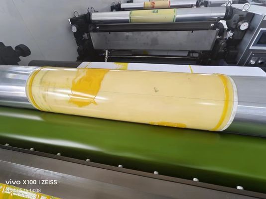 Całkowicie automatyczna maszyna do drukowania kartonowego
